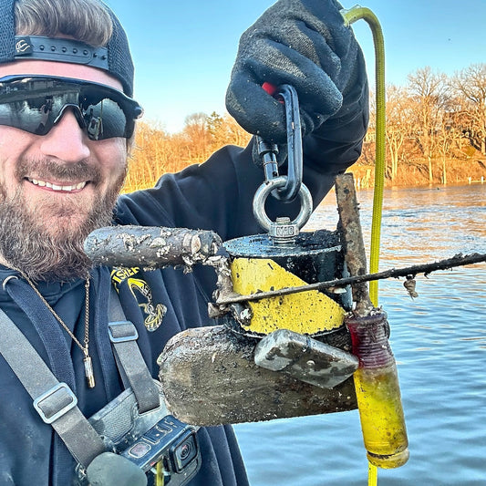 GRAVITY 360™ — 3,500 LB 360° MAGNET FISHING KIT